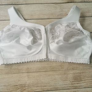 NWOT Glamorise Wireless Bra